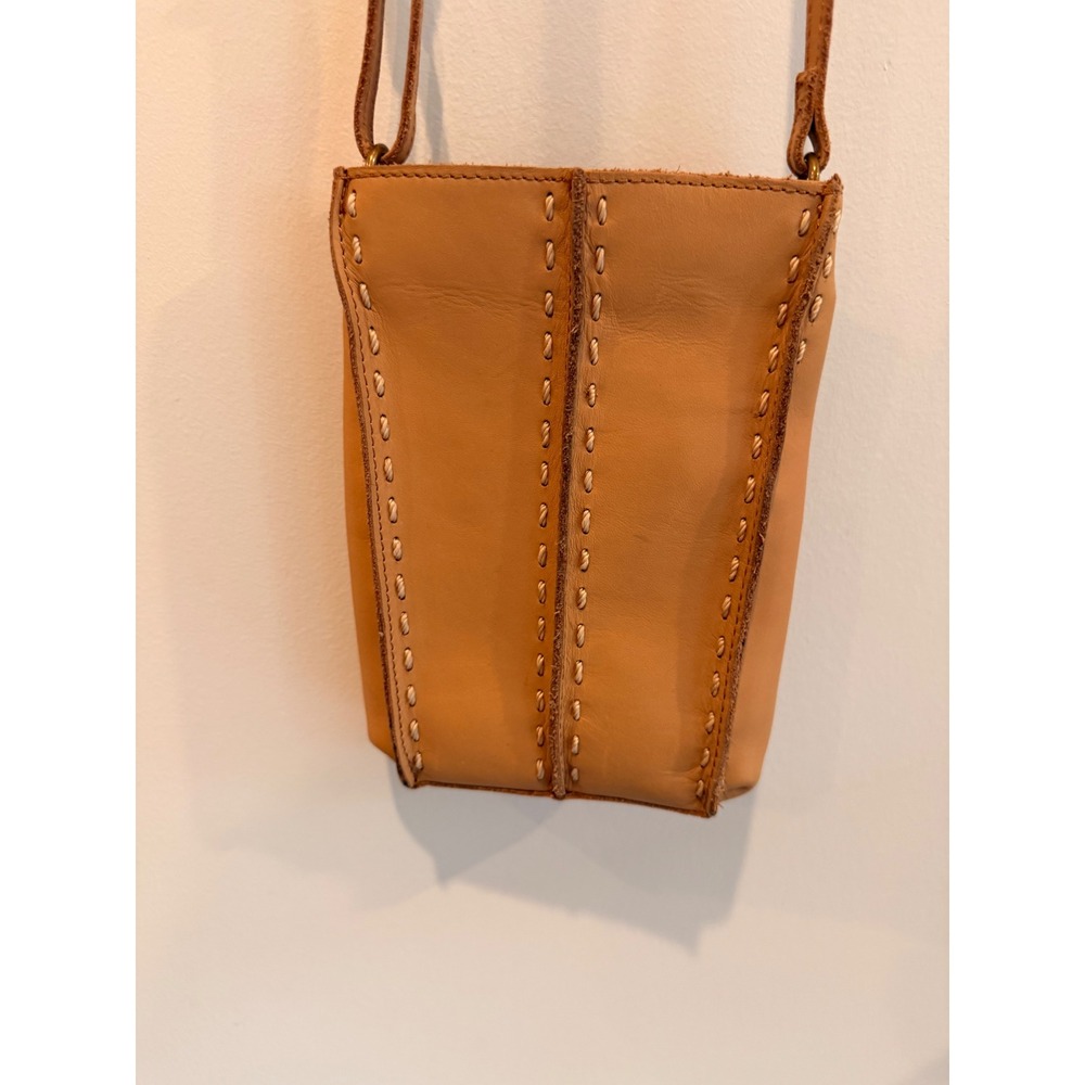 The Sak Leather Crossbody Bag Tan Whipstitch‎ Boho Small Bucket Purse